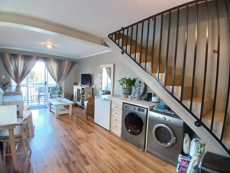 To Let 2 Bedroom Property for Rent in Gordons Bay Western Cape